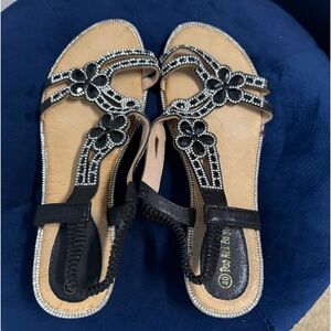 Yicorncheon Duo Mel Zu Yuan sandal